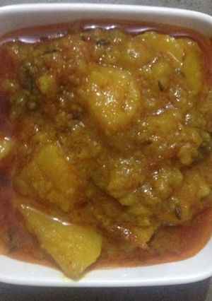 लौकी की सब्जी (Lauki ki sabzi recipe in Hindi) रेसिपी मुख्य फोटो