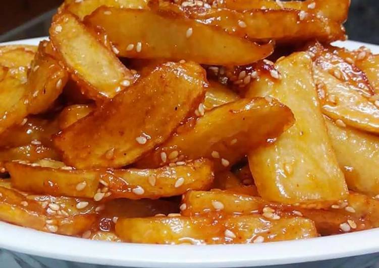Recipe of Tasty Honey Chilli Potatoes