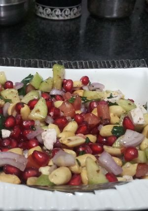 A picture of Peanut Salad # seasamepeanut.