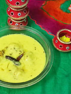 राजस्थानी मसाला कढ़ी (Rajasthani masala kadhi recipe in hindi) रेसिपी मुख्य फोटो