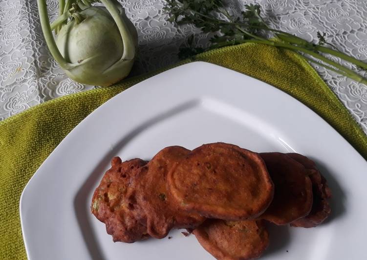 Recipe of Perfect Kohlrabi and parsley pakoras