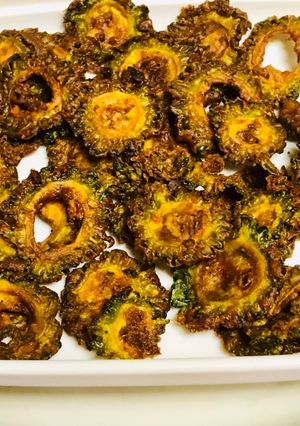 A picture of Bitter gourd chips.