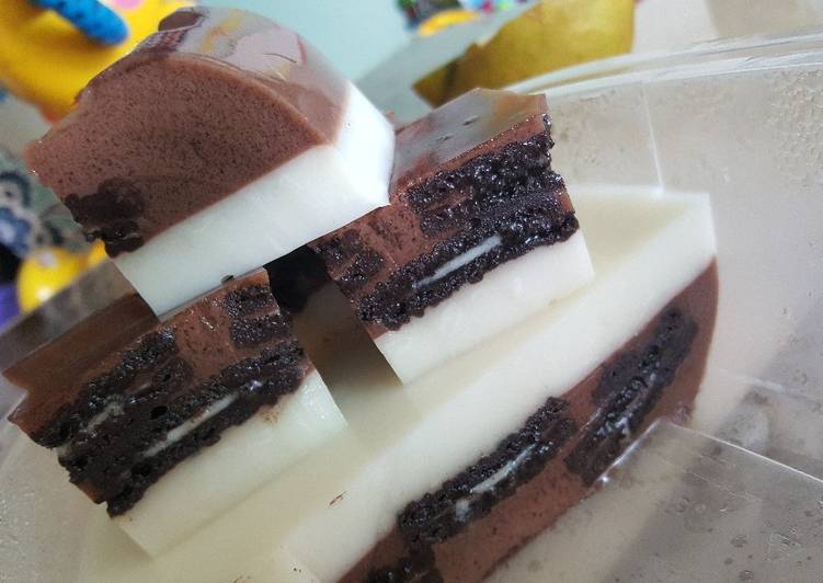 Puding susu oreo
