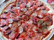 Una foto de masa de pizza sin levadura