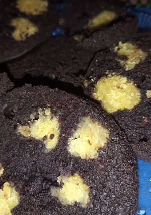 A picture of Chocolate-custard Cake.