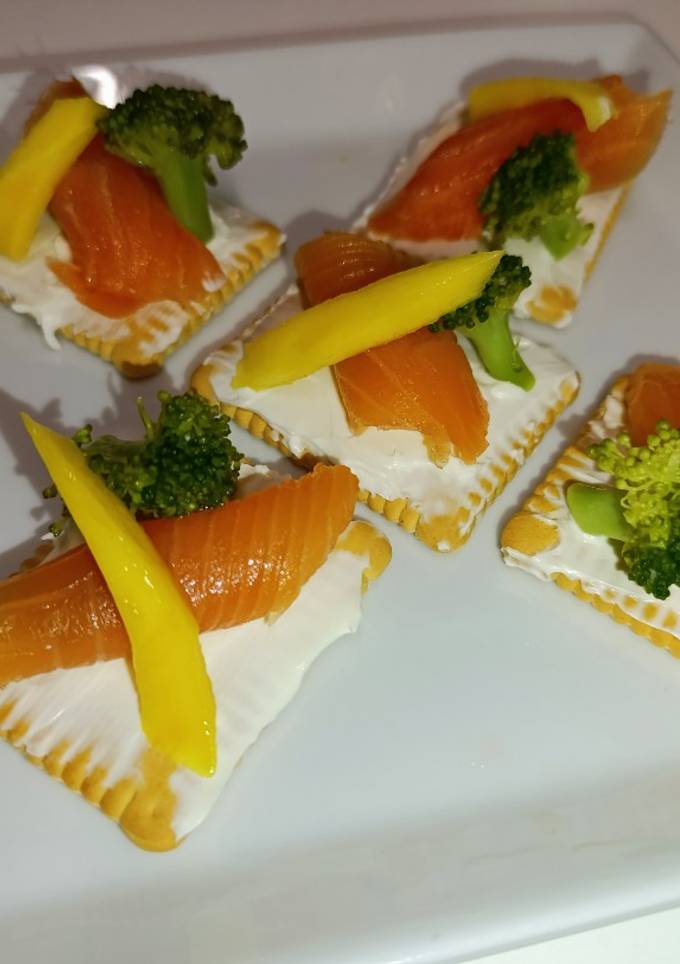 Канапки з лососем🐟