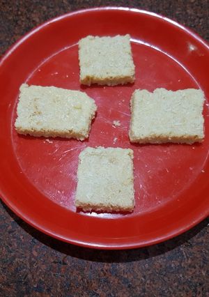 કોપરાનો મેસુબ(Kopra Mesub Recipe in Gujarati) રેસીપી મુખ્ય ફોટો
