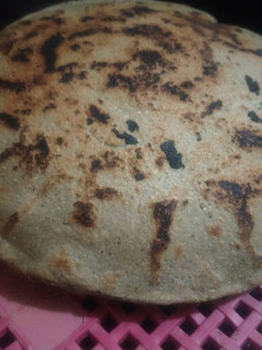 બાજરી ના રોટલા (Bajri Rotla Recipe In Gujarati) રેસીપી મુખ્ય ફોટો