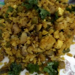 A picture of Red poha.