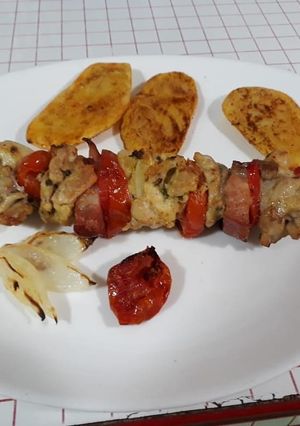 Una foto de Brochettes de pollo