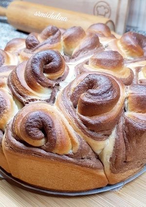 Foto di Torta di rose bicolore (pan brioche)