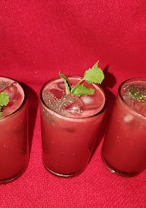 A picture of Watermelon chia seeds sharbat.