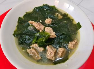 Foto resep Miyeok Guk (Sup Rumput Laut), resep asli orang Korea