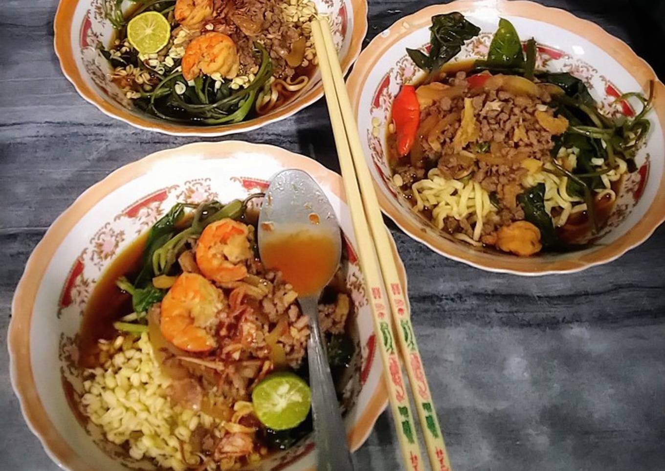 Mie Kangkung Touge