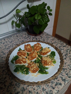 Una foto de Huevos rellenos de soja texturizada