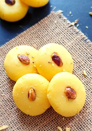A picture of Instant kesar Peda With Milkpowder|Peda Recipe.