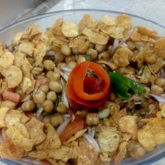 A picture of Chana chat masala.