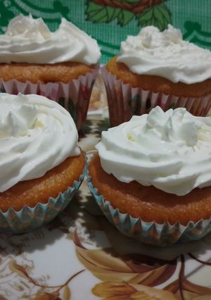Una foto de Cupcakes 🧁de zanahoria 🥕y naranja 🍊
