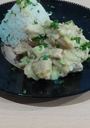 Una foto de Pollo al verdeo