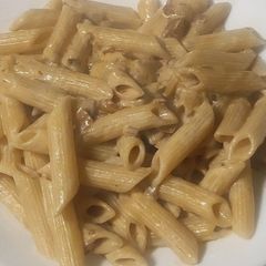 A picture of Onion pasta.