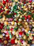 Ensalada de arvejas naranjas partidas