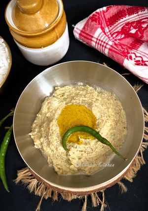 A picture of Til Bata (Sesame Seeds Chutney - Bong style).