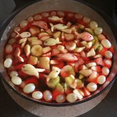 A picture of Fruity jello bello.