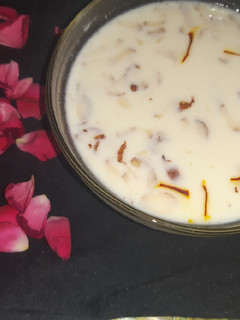 बासुंदी (Basundi recipe in Hindi) रेसिपी मुख्य फोटो
