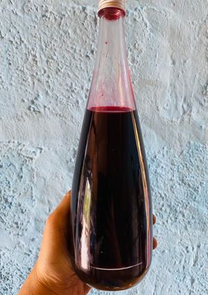 Hình của món Rượu dâu tằm lên men tự nhiên.
