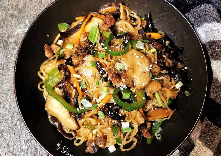Resep Japchae (잡채) dengan Mie Shirataki, Enak Banget