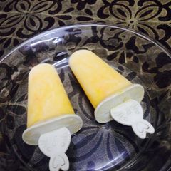 A picture of Mango tango creamy posicles.