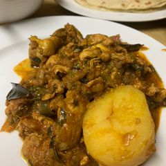 A picture of Chicken Curry.
