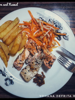 Foto resep Steak Salmon dan Namul Menu Makan Siang Diet