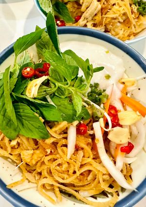 Hình của món “Bánh tằm” bì làm từ mì udon.