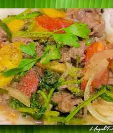 gà phi lê với bò