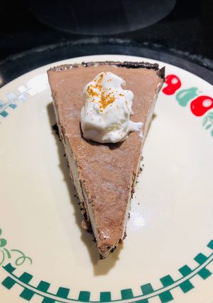 A picture of Easy Frozen Chocolate Orange 🍊 🍫 Pie 🥧.