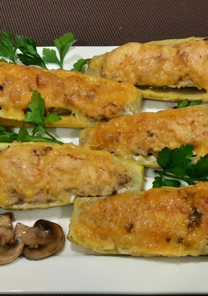 Човники з кабачків у духовці