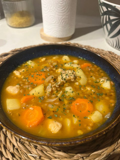 Una foto de Lentejas con salchichas de pollo