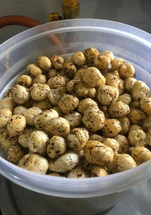 મસાલા મખાના (Masala Makhana Recipe In Gujarati) રેસીપી મુખ્ય ફોટો