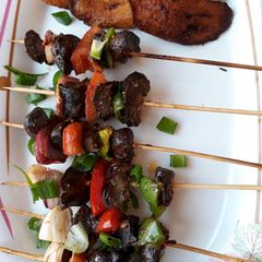 A picture of Kidney kebabs.