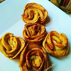 A picture of Baked Apple Rose Puff Pastry Cups.