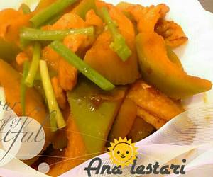 Resep Populer Tumis Labu Kuning dengan Ayam Bumbu Saos Tiram Enak Bergizi