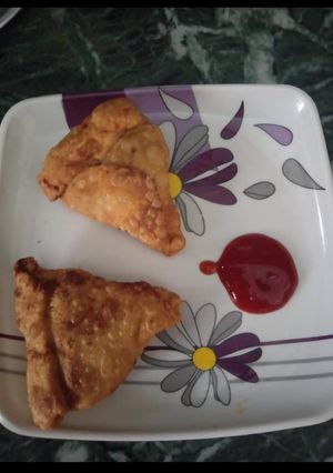समोसा (samosa recipe in Hindi) रेसिपी मुख्य फोटो