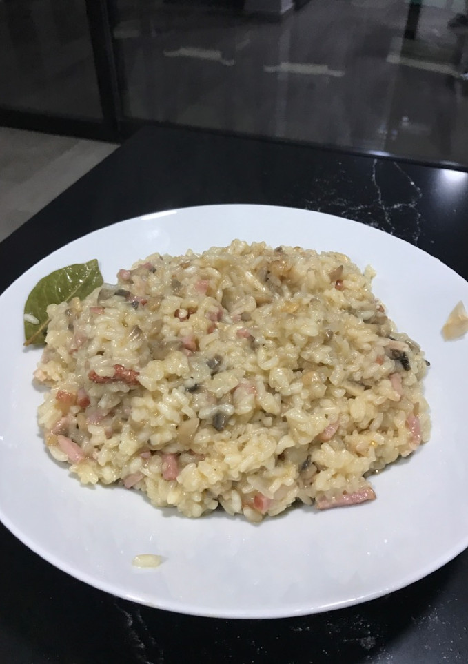 Una foto de Risotto de setas y bacon