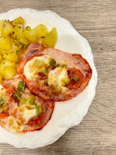 Una foto de Lomo adobado con patatas en freidora de aire