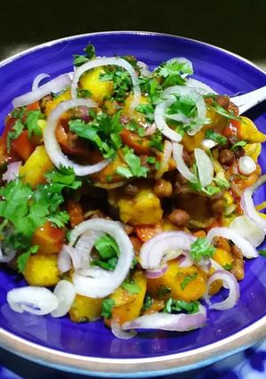 A picture of Mix Chana Chaat.