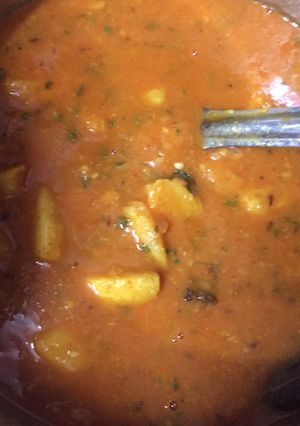 A picture of Restaurant style aloo ki sabji.