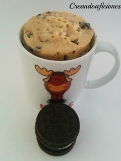 Una foto de Mug cake de galletas Oreo