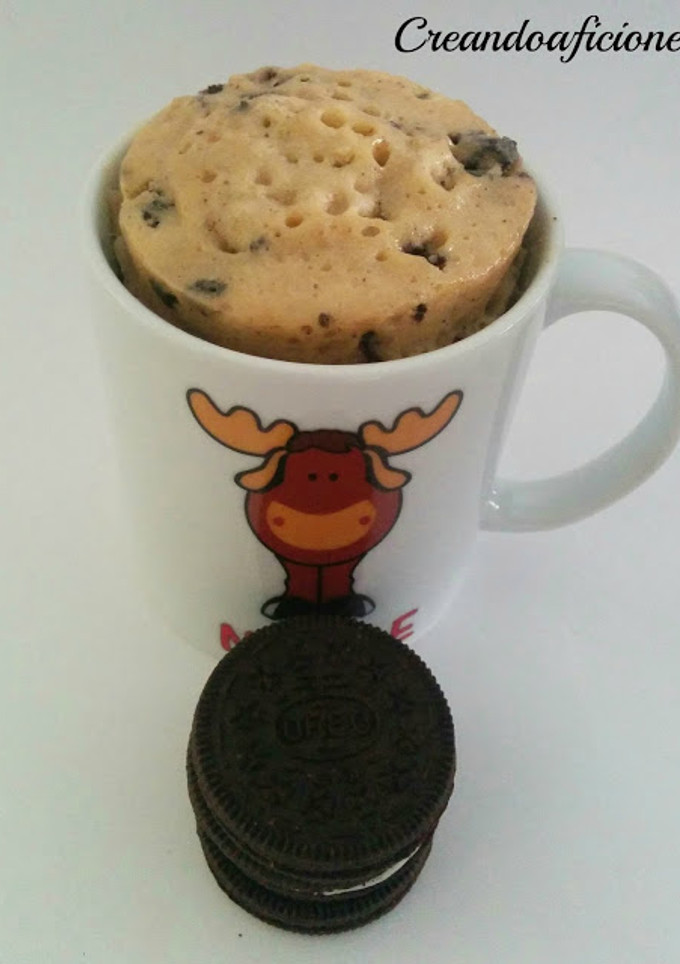 Una foto de Mug cake de galletas Oreo
