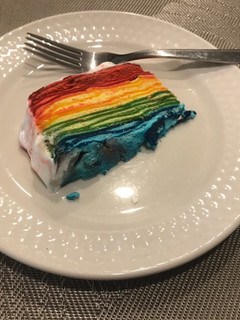 Una foto de Torta arcoíris 🌈